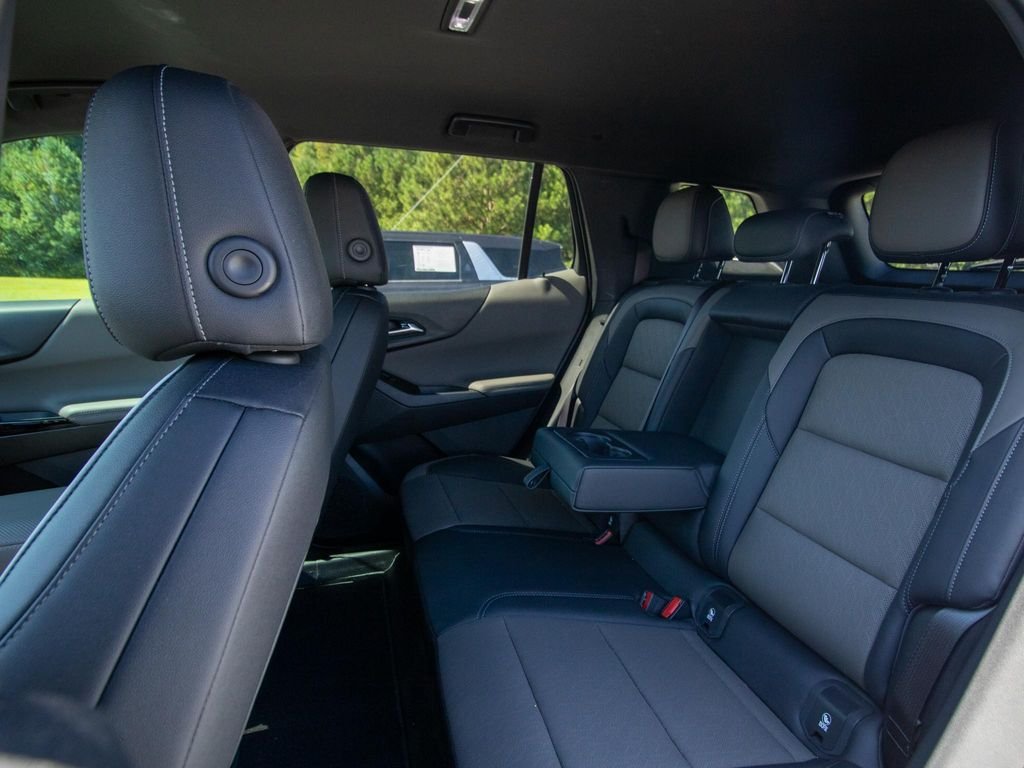 2025 Chevrolet Equinox LT - Photo 11