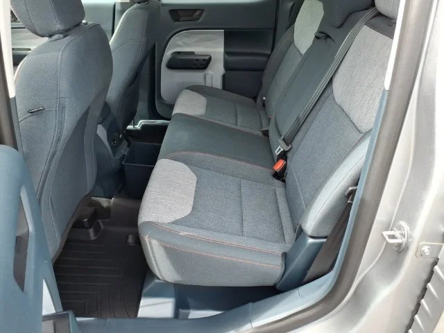 Used 2022 Silver Ford XLT image 16