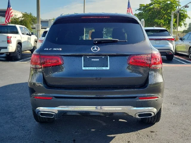 Used 2022 Black Mercedes-Benz GLC 300 image 5