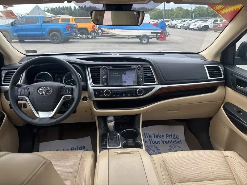 Used 2017 Brown Toyota Limited image 22