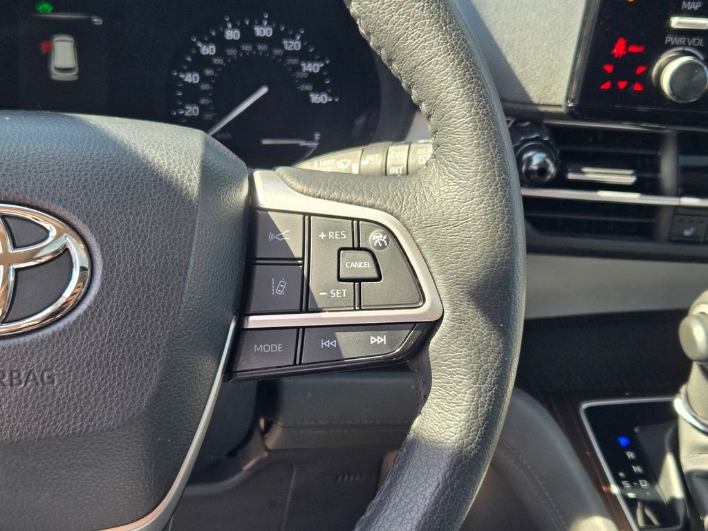 2023 Toyota Sienna XLE - Photo 40