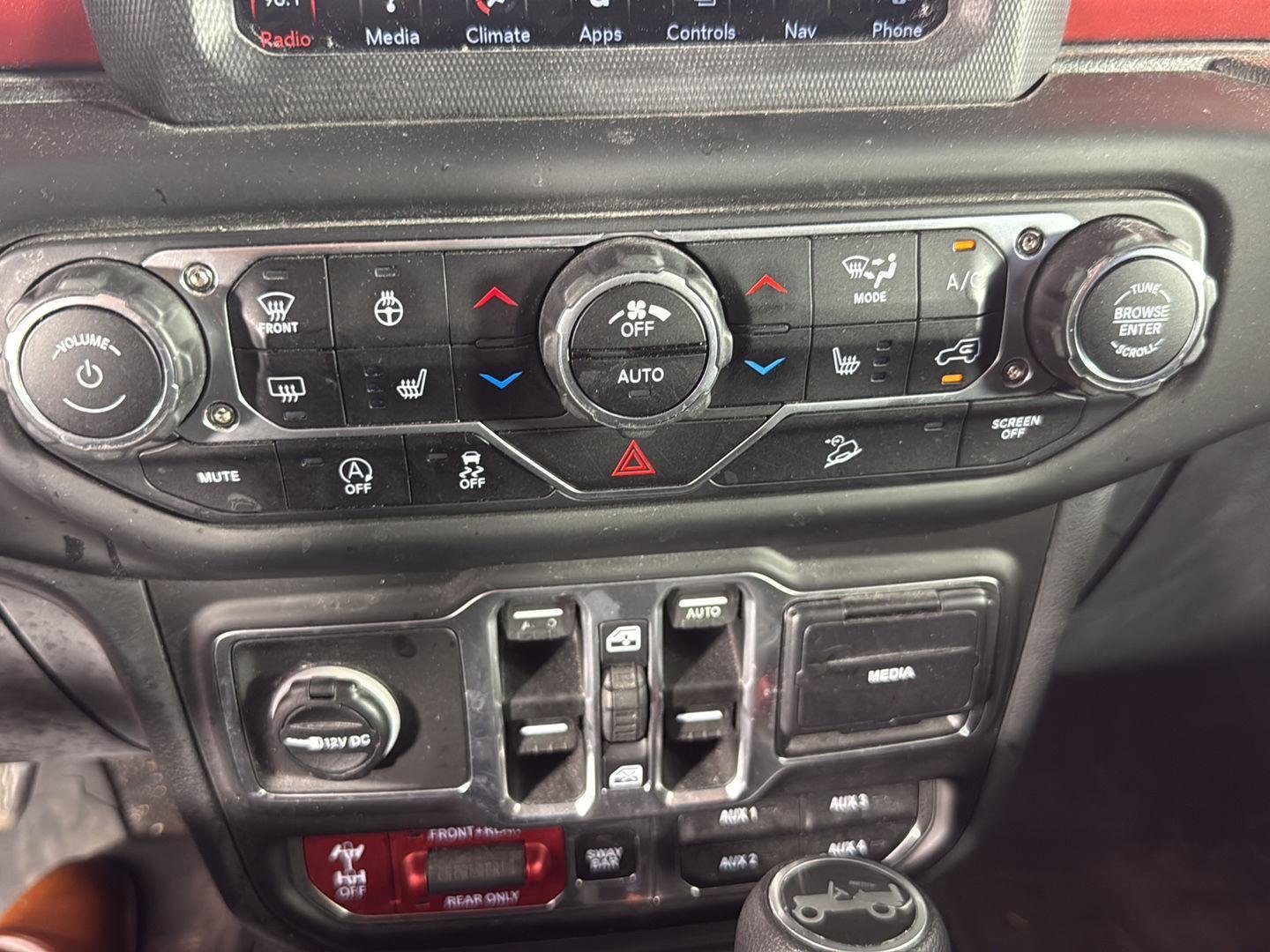 Used 2018 Firecracker Red Clearcoat Jeep Rubicon image 11