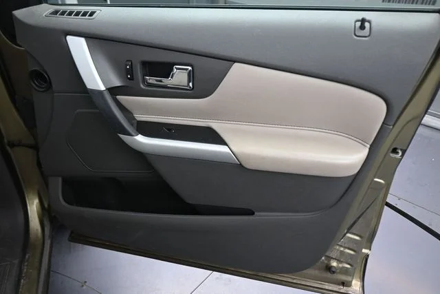 Used 2013  Ford SEL image 13
