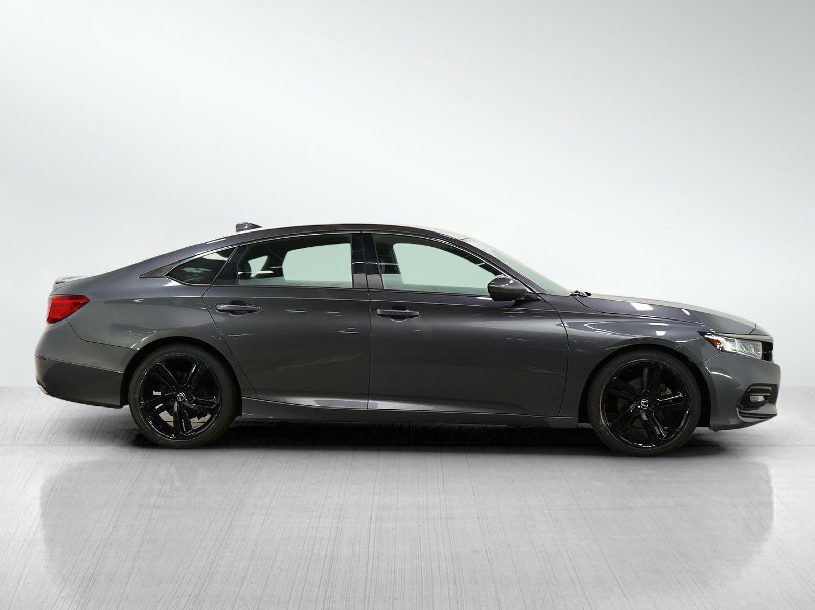 Used 2019 Modern Steel Metallic Honda Sport image 6