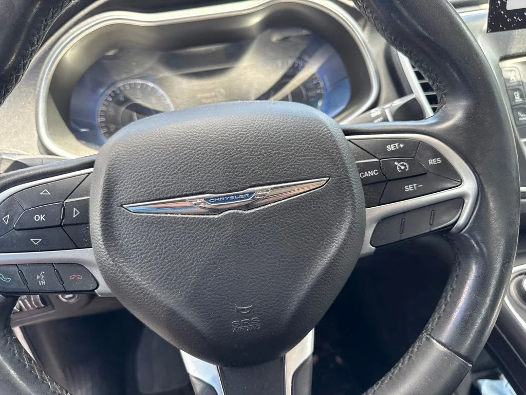 Used 2016 White Chrysler Limited image 28