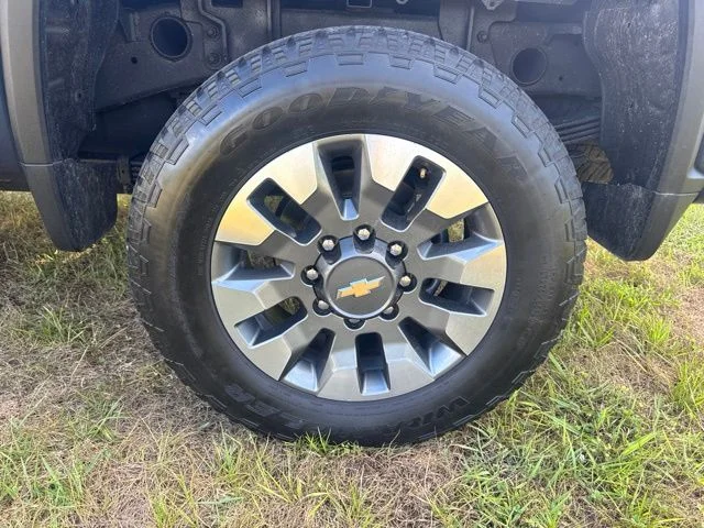 Used 2022 Blue Chevrolet Custom image 13