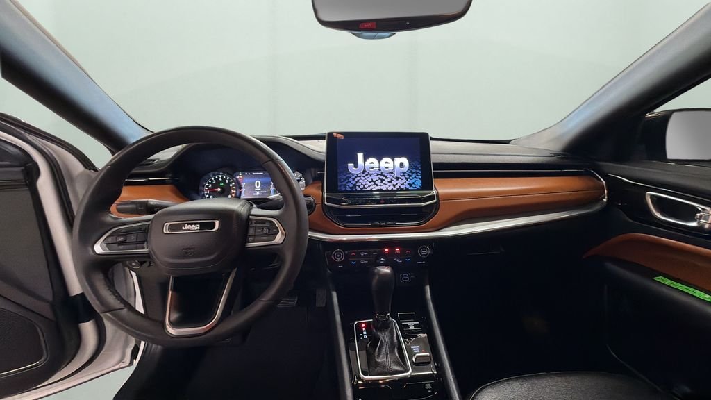 Used 2024 White Jeep Limited image 10