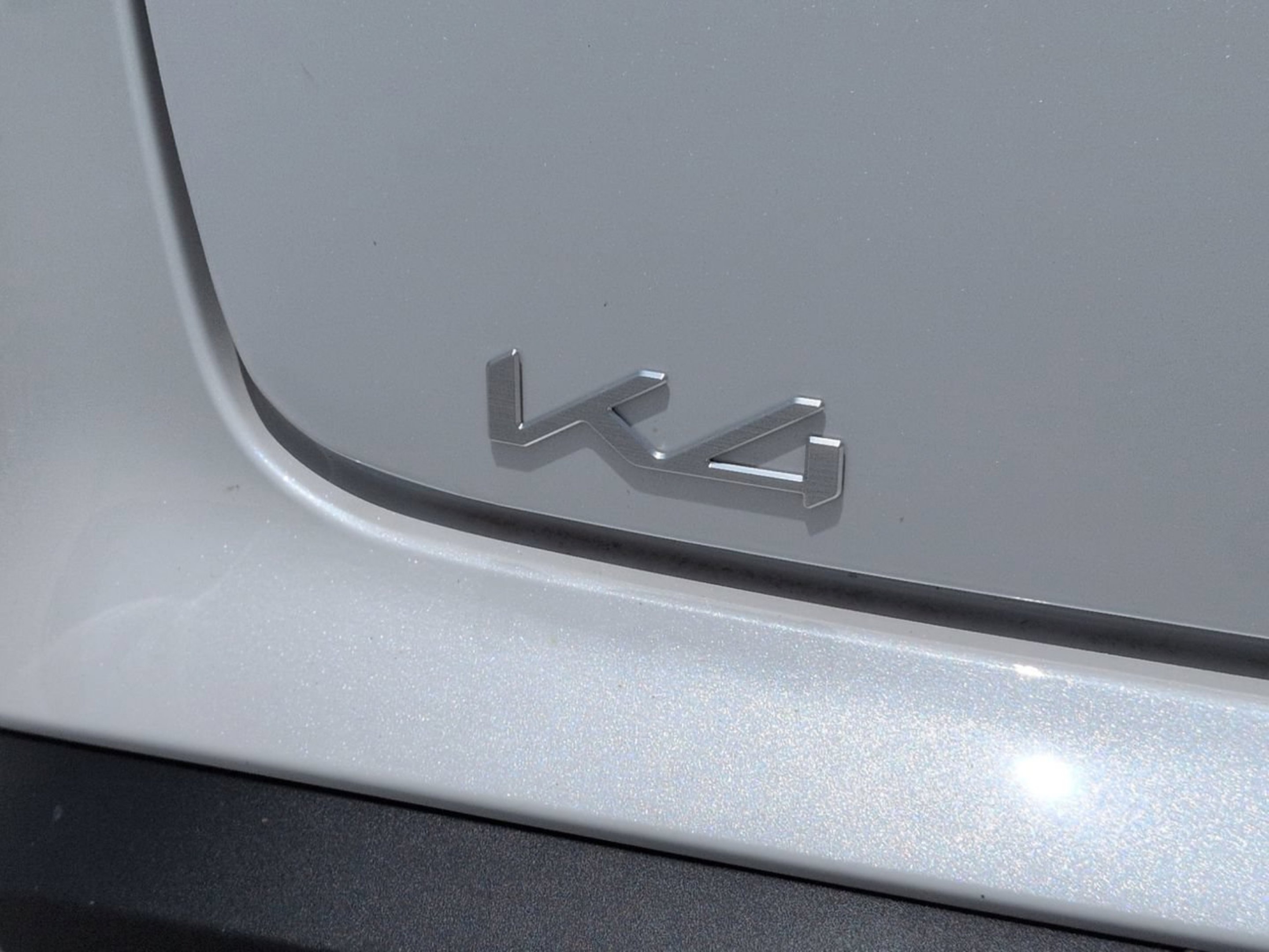 New 2026 Snow White Pearl Kia LXS image 31