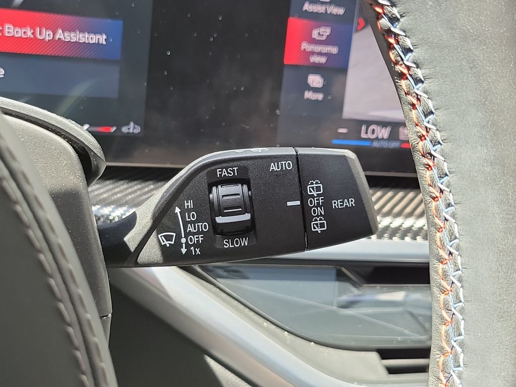 Used 2025 Gray BMW M60i image 32
