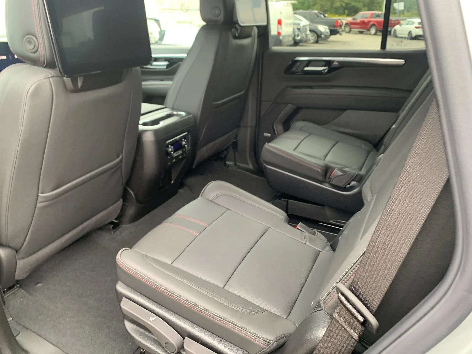 2026 Chevrolet Tahoe RST - Photo 13