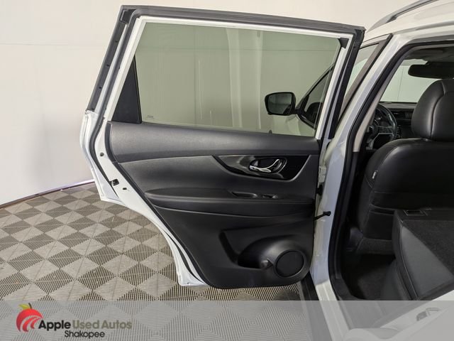 Used 2017 White Nissan SL image 30