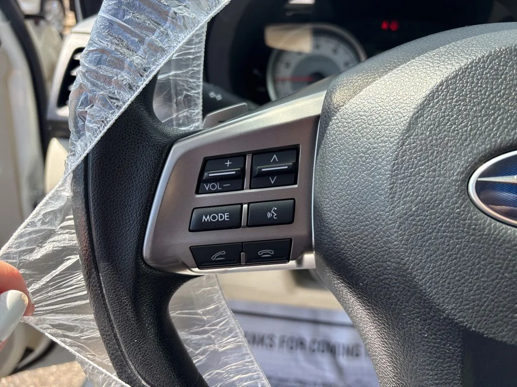Used 2014 Satin White Pearl Subaru 2.0i Premium image 15