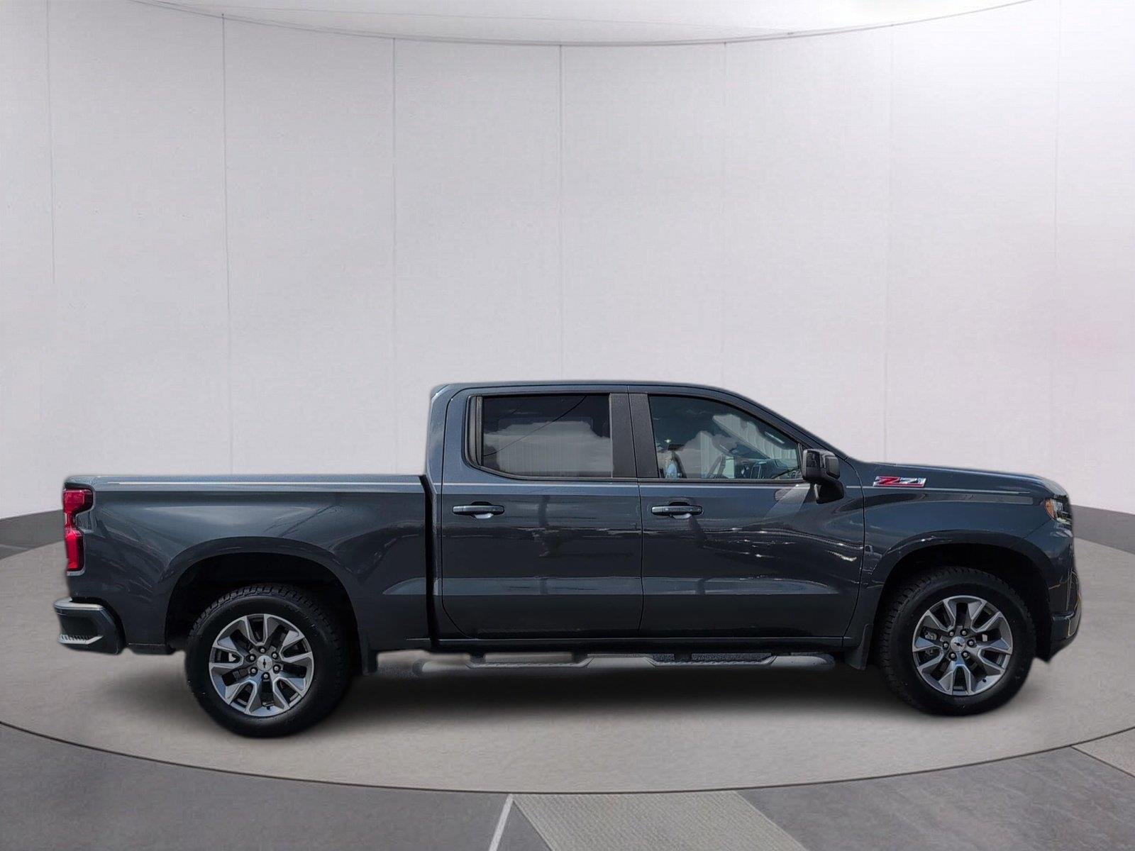 Used 2021 SHADOW GRAY METALLIC Chevrolet RST image 6