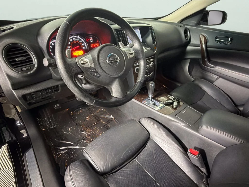 Used 2010  Nissan 3.5 SV w/Premium Pkg image 20