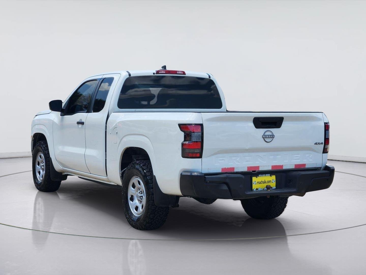 Used 2024 Glacier White Nissan S image 4
