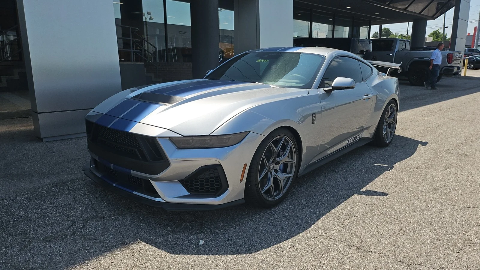 New 2026 Iconic Silver Metallic Ford Shelby GT350 image 8