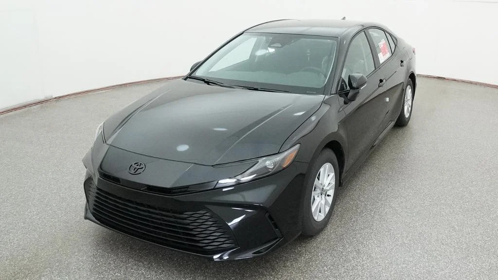New 2026 Midnight Black Metallic Toyota LE image 20