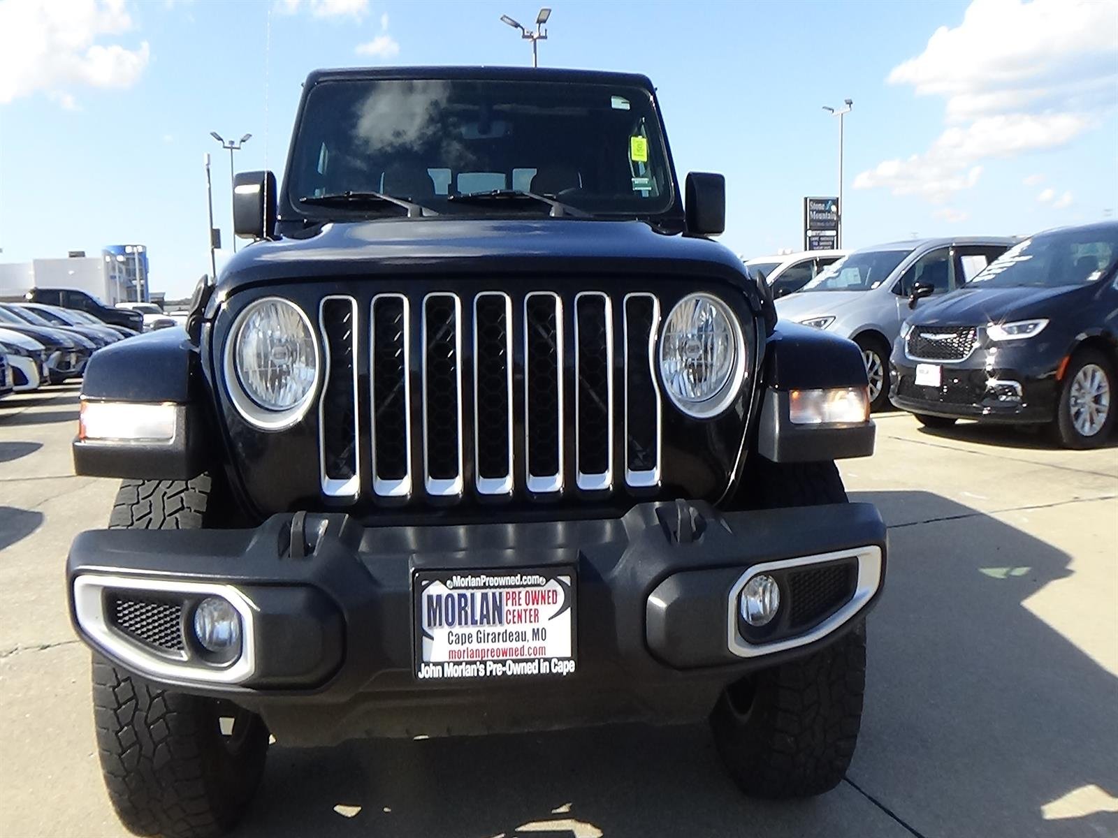 Used 2021 Black Clear Coat (px8) Jeep Overland image 3