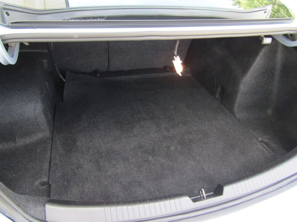 Used 2018 Blue Chevrolet LT image 28