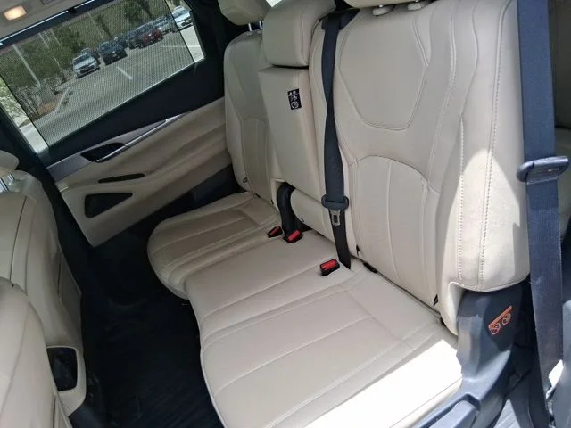 Used 2024 Red INFINITI LUXE image 16