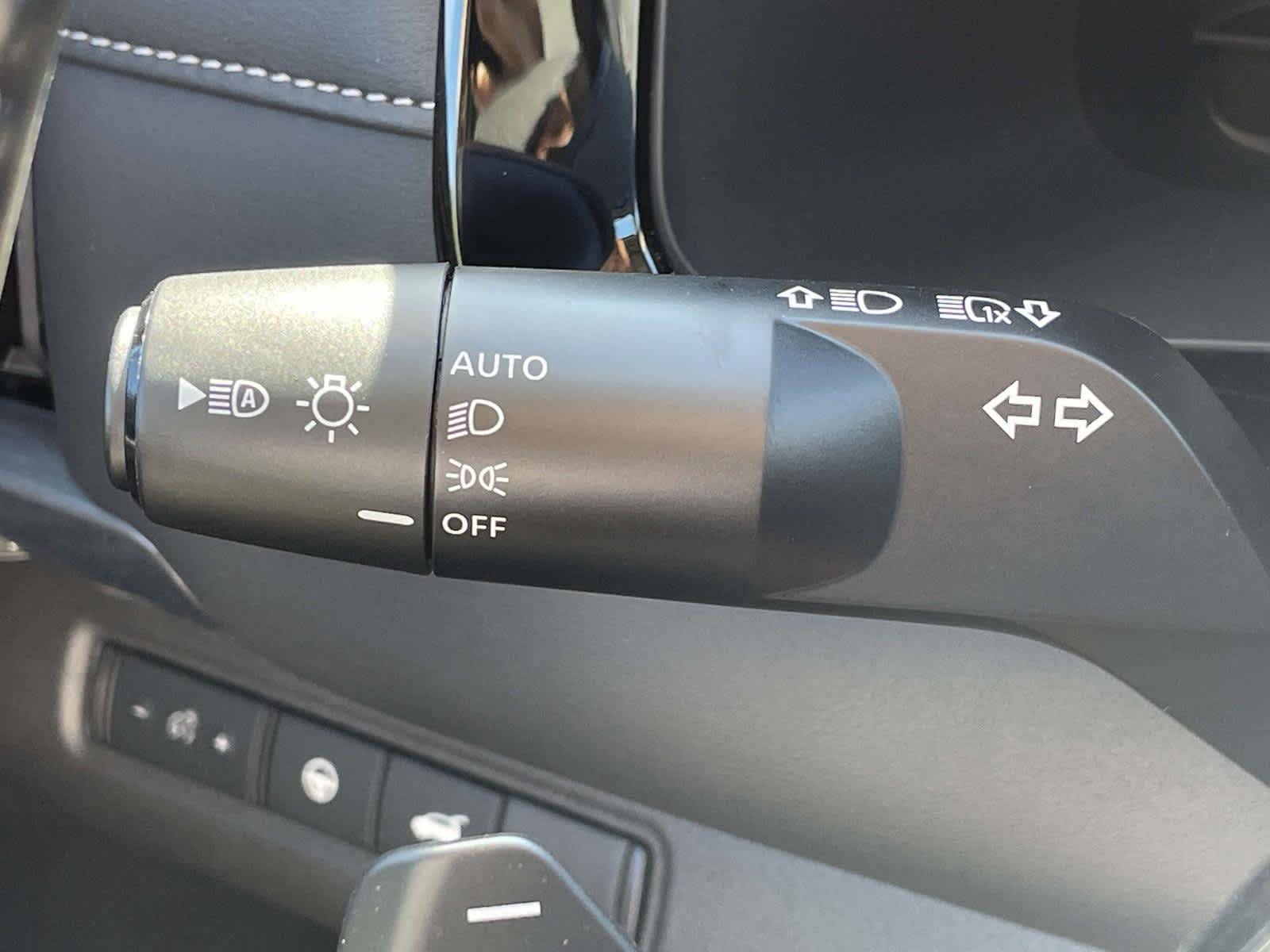 New 2026 Gun Metallic Nissan SL image 32
