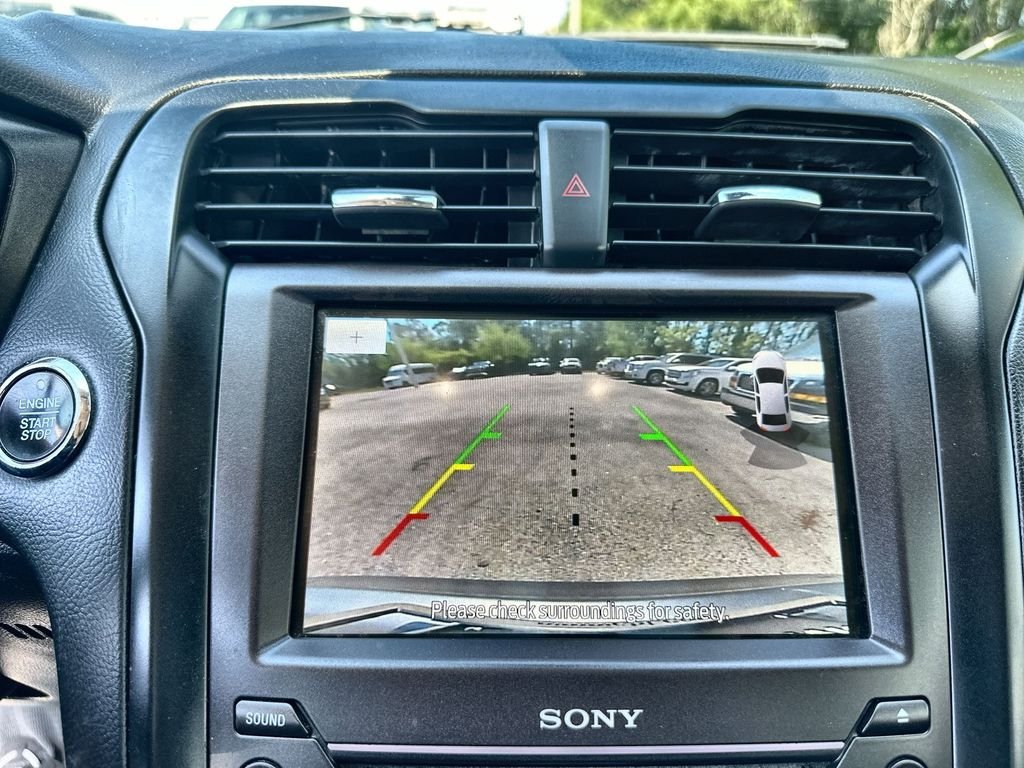 Used 2020  Ford Titanium image 15