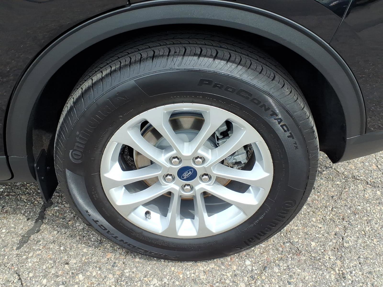 Certified Used 2021 Agate Black Metallic Ford SE image 28
