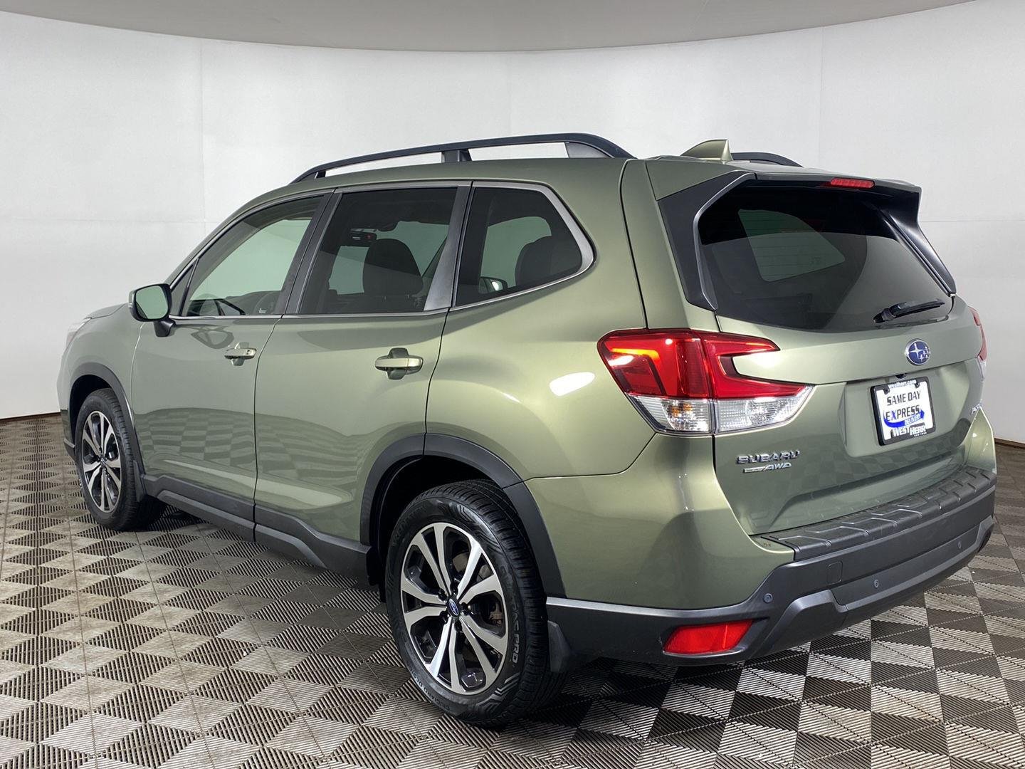 Used 2020 Jasper Green Metallic Subaru Limited image 8