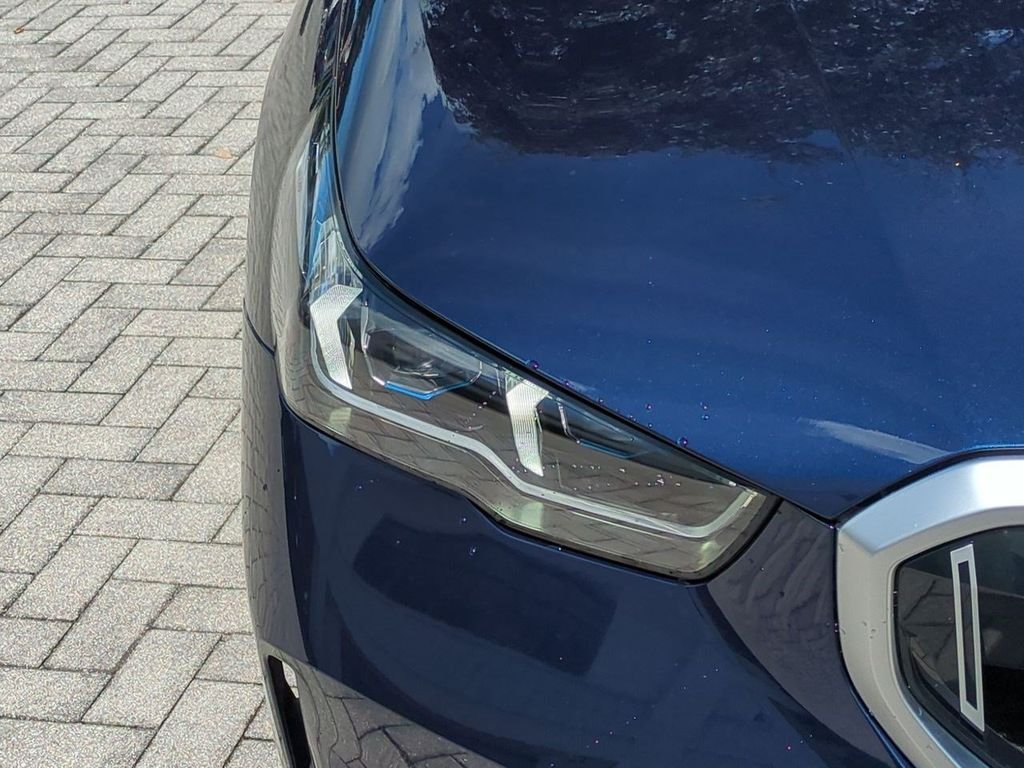 New 2027 Blue BMW 530i xDrive image 10