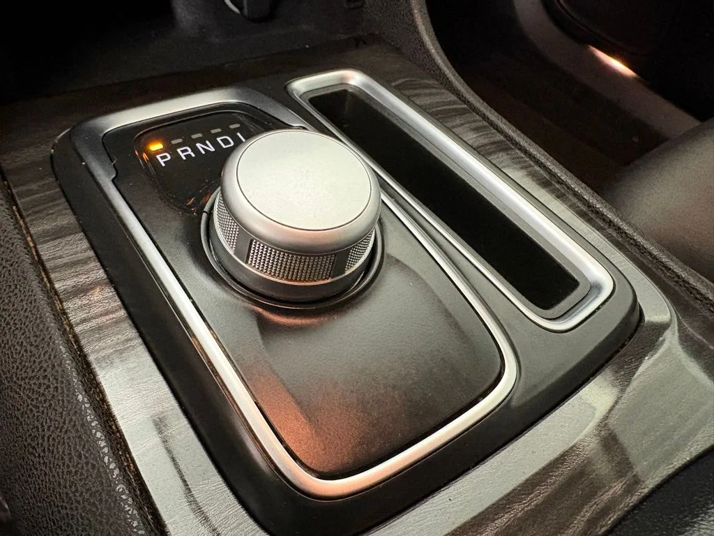 Used 2019 White Chrysler Touring image 33