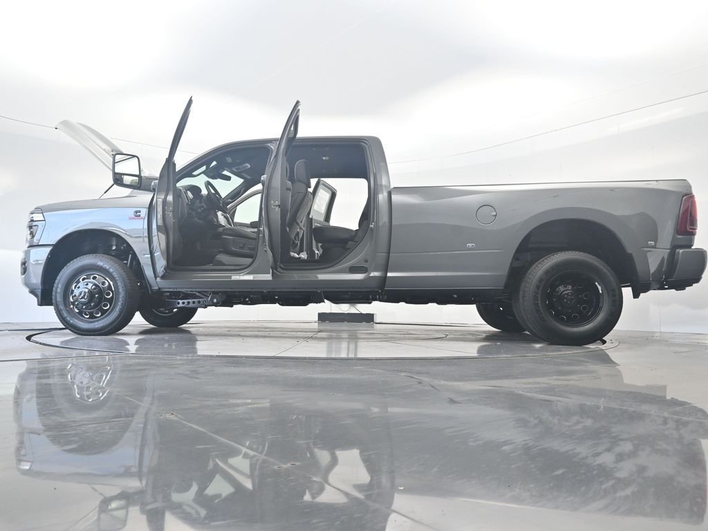New 2026 Ceramic Gray Clear-Coat Exterior Paint RAM Laramie image 48