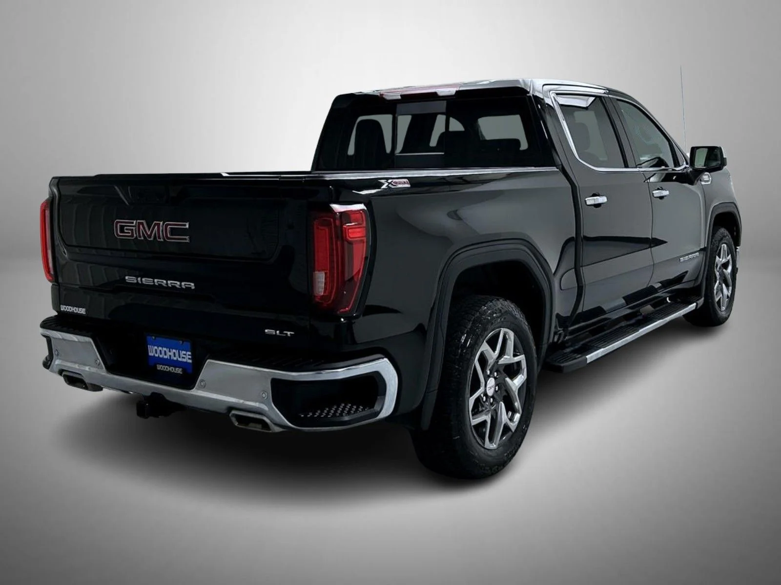 Used 2024 Black GMC SLT image 5