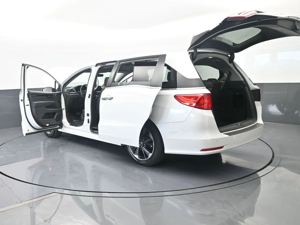 Used 2022 White Honda Elite image 79