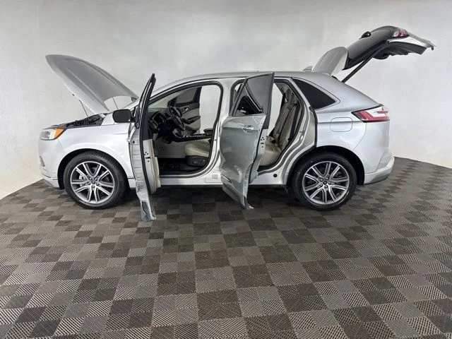 Used 2019 Silver Ford Titanium image 11