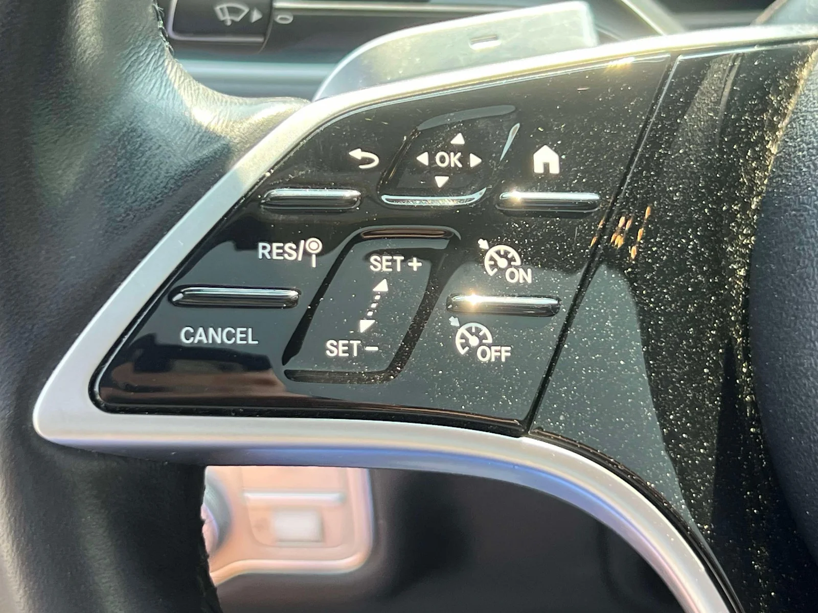 Certified Used 2024 Black Mercedes-Benz GLE 350 image 23