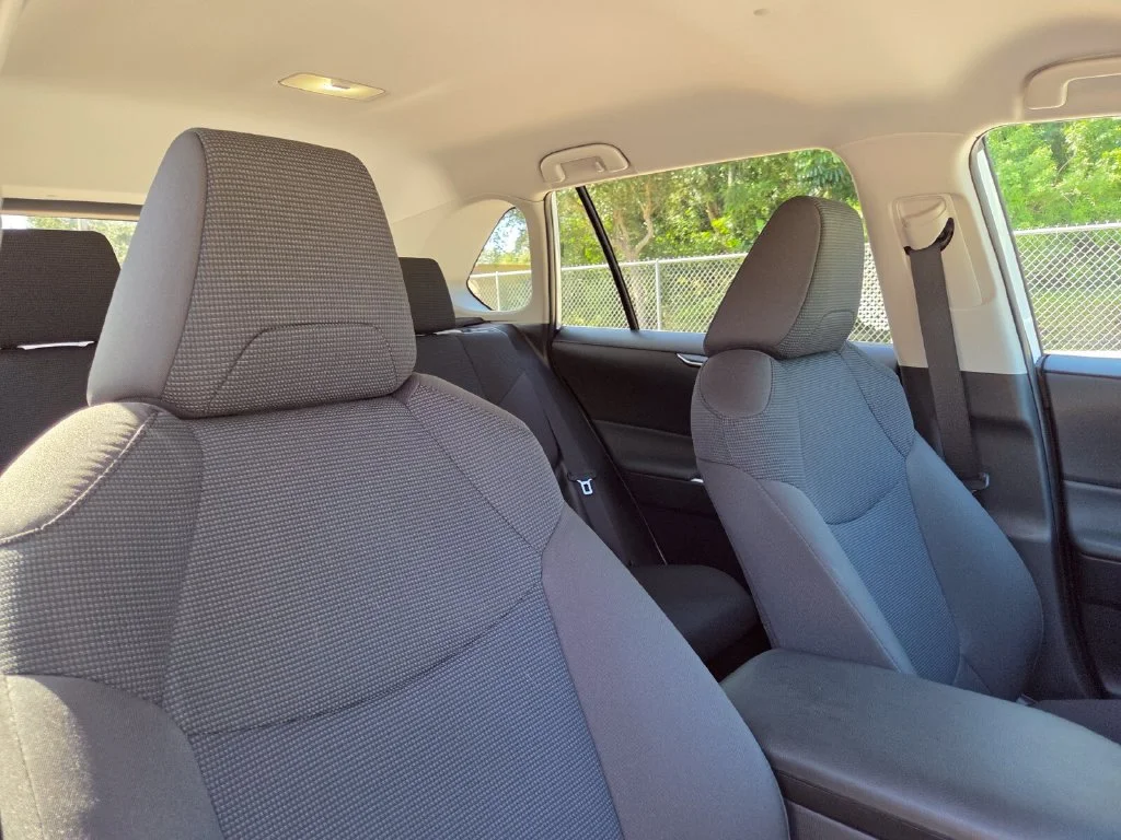 Used 2025 White Toyota LE image 15