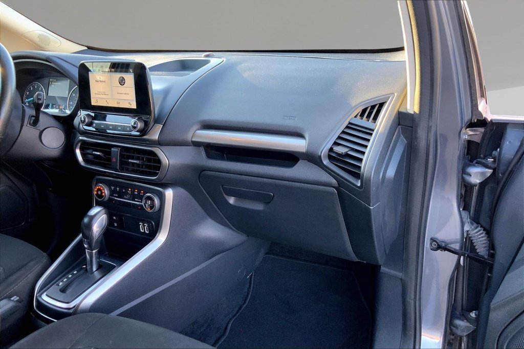 Used 2018 Smoke Metallic Ford SE image 17