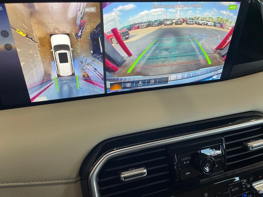 Used 2025 White Nissan Platinum image 8