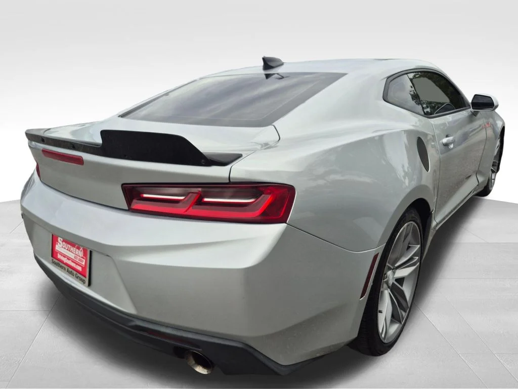 Used 2018 Silver Chevrolet 1LT image 11