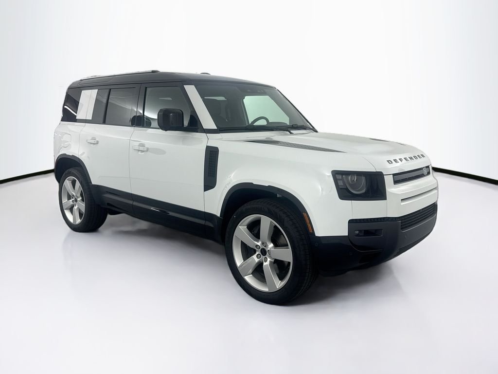 New 2026 Fuji White Land Rover X-Dynamic SE image 3