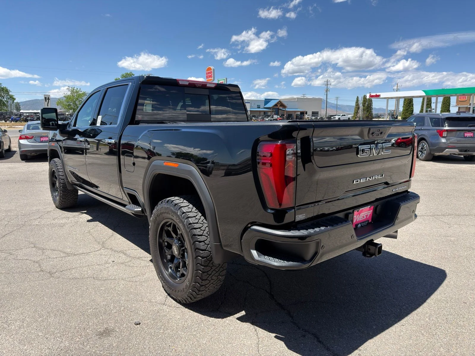 Used 2025 Black GMC Denali Ultimate image 10