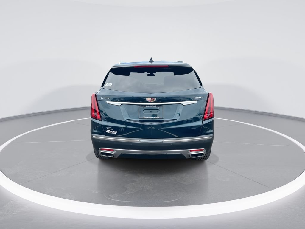Used 2025 Green Cadillac Premium Luxury image 7