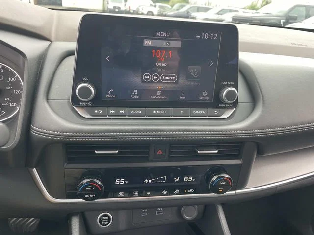Used 2023 Gray Nissan SV image 25