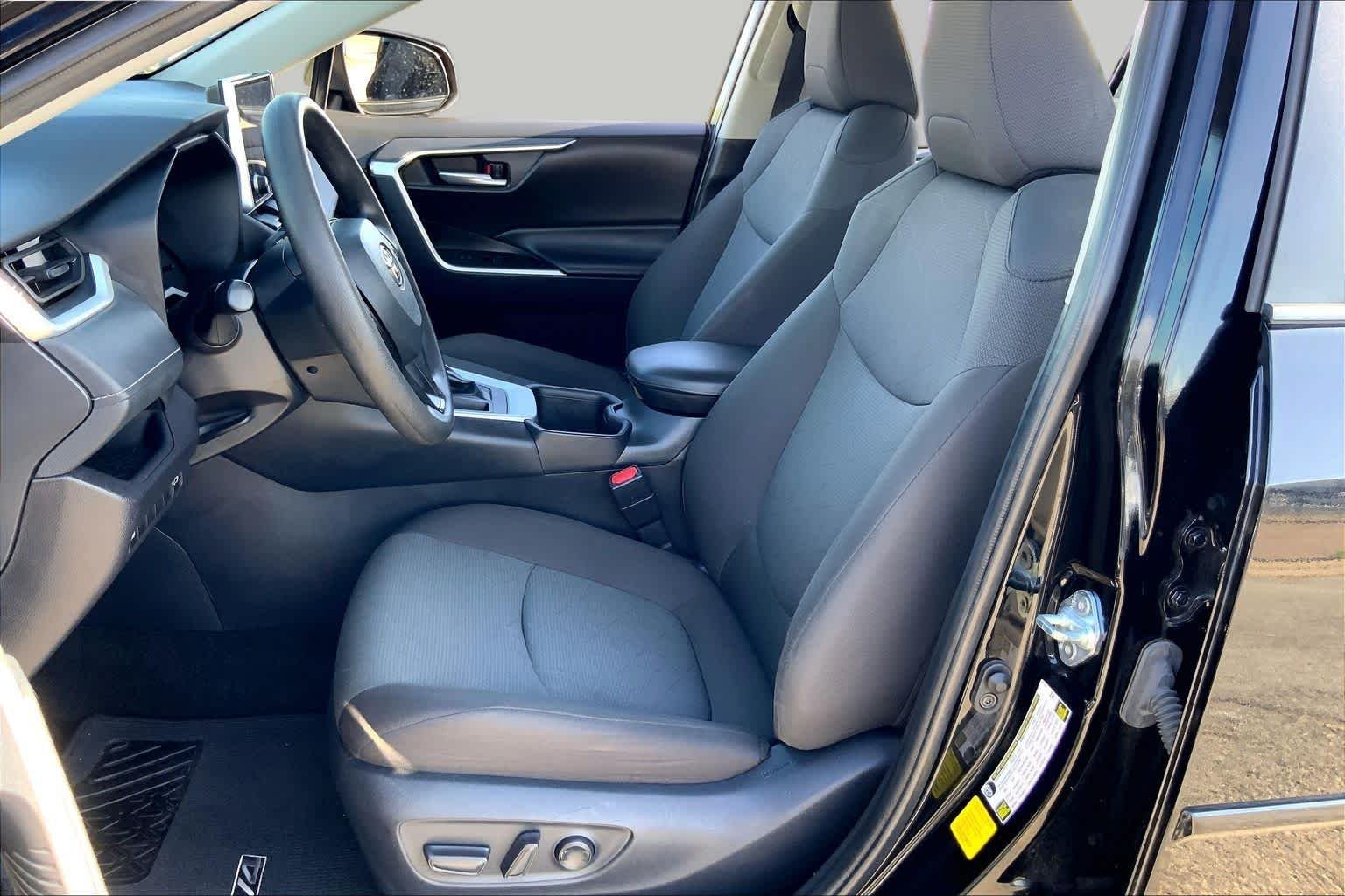Used 2025 Midnight Black Metallic Toyota XLE image 8