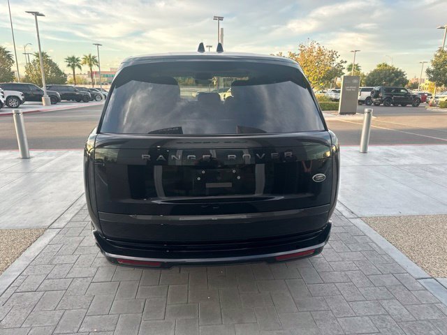 Used 2023 Black Land Rover SE image 6