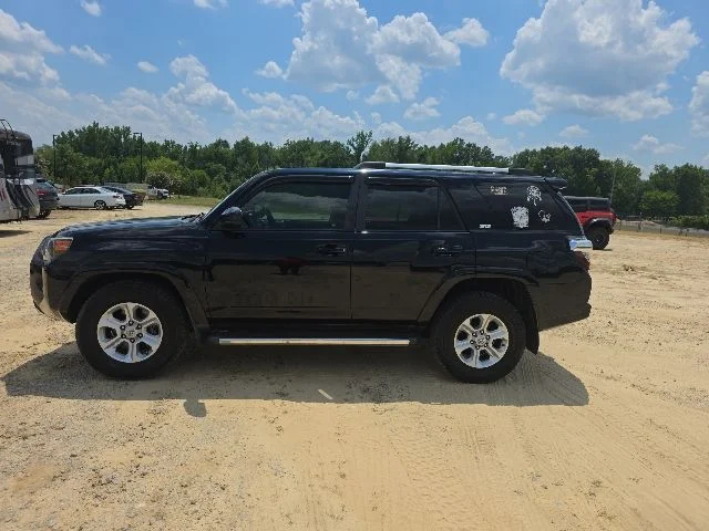 Used 2020 Black Toyota SR5 image 3