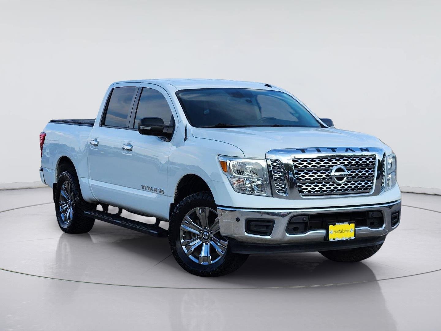 Used 2019 Glacier White Nissan SV image 1