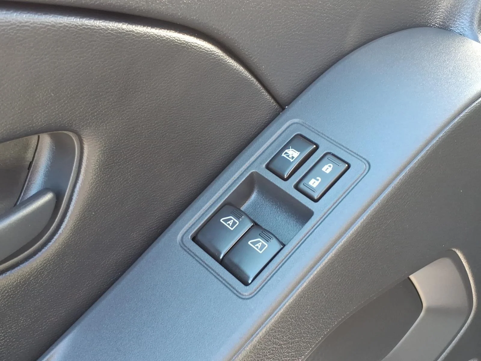 Used 2026 Glacier White Nissan S image 12