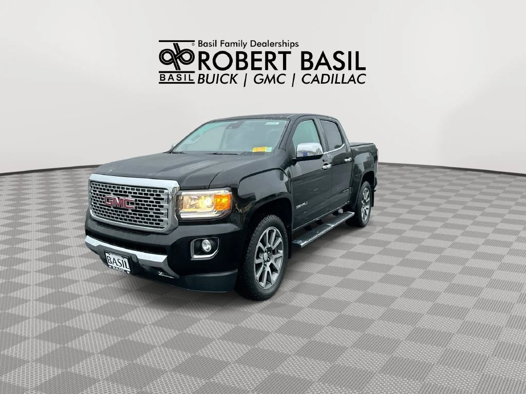Used 2018 ONYX BLACK GMC 4WD Denali image 4