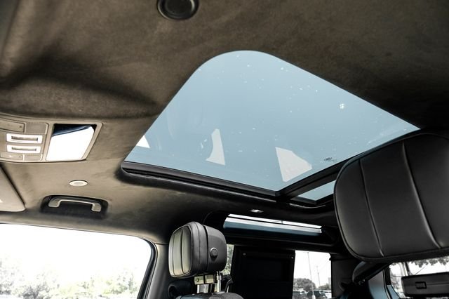 New 2026 Santorini Black Metallic Land Rover V8 image 5